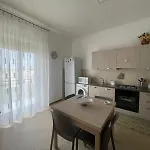Domus Atenea Apartman *