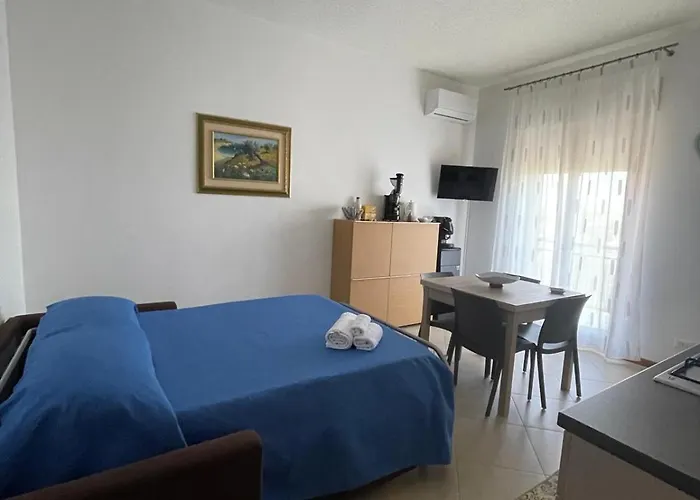 Apartment Domus Atenea *